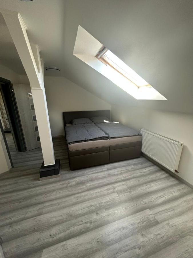 דצ'ין Apartman Theresa מראה חיצוני תמונה