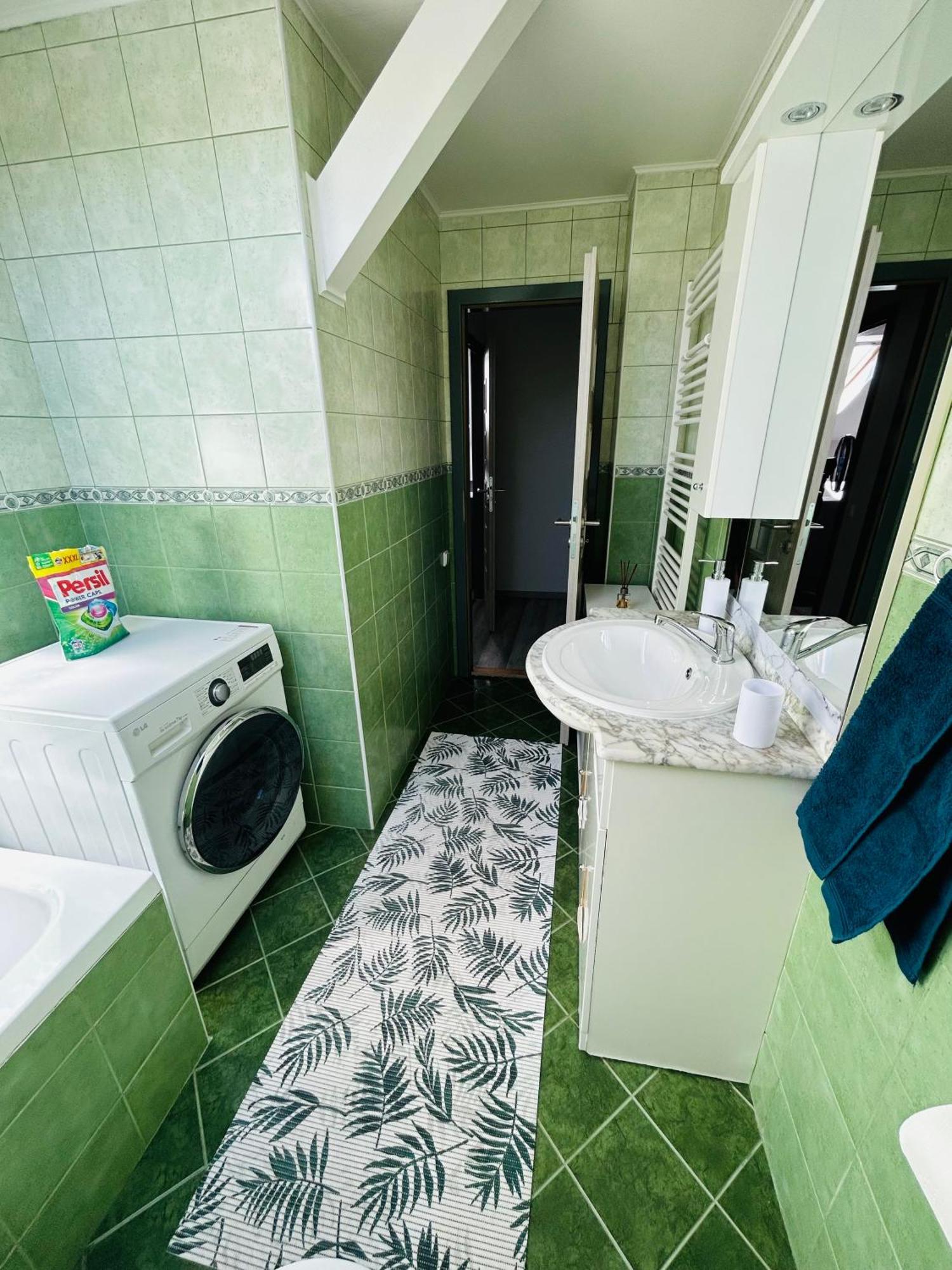 דצ'ין Apartman Theresa מראה חיצוני תמונה
